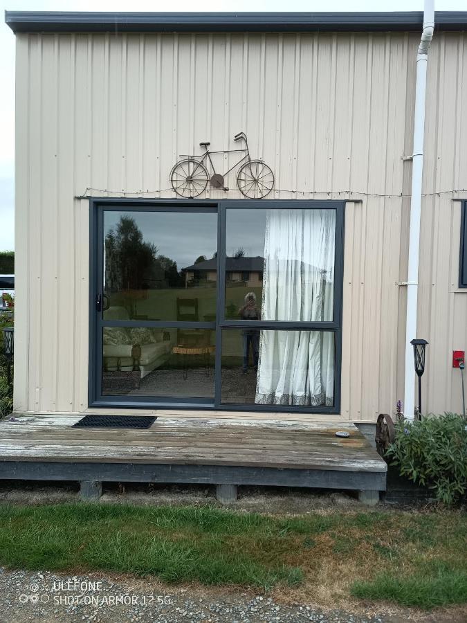 Flying Plate Saloon Appartement Waimate Buitenkant foto